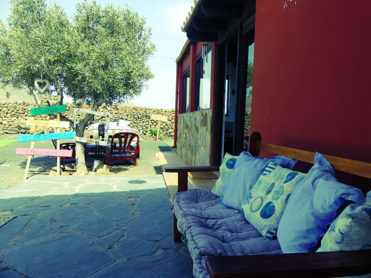 Warung Hotel Lajares Bagian luar foto